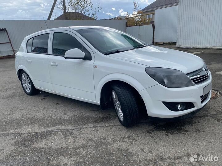 Opel Astra 1.8 AT, 2012, 115 000 км