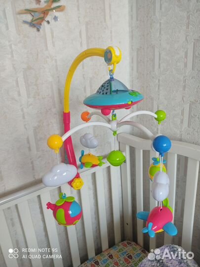 Музыкальный мобиль с проектором