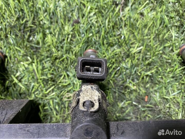 Рейка топливная (рампа) Renault Logan