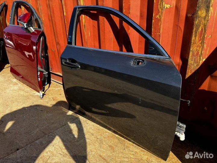 Дверь передняя правая Lexus IS 3 (2020-2025)