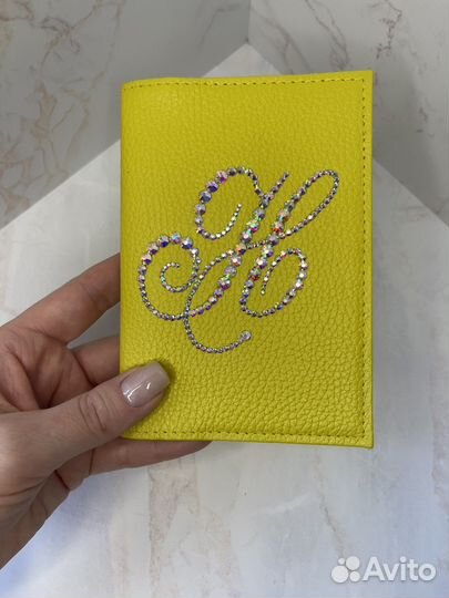 Инкрустация стразами