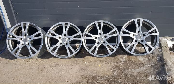 Продам Литые диски OZ R20 на LC200