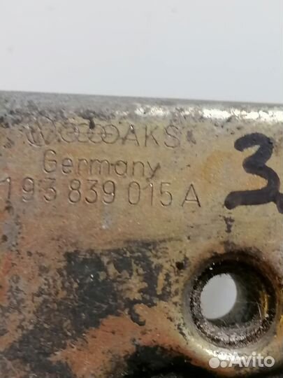 Замок двери WV Golf2 задний левый