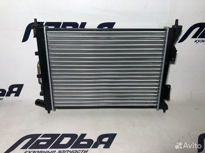 Радиатор охлаждения Hyundai Solaris(10) /Kia Rio 3
