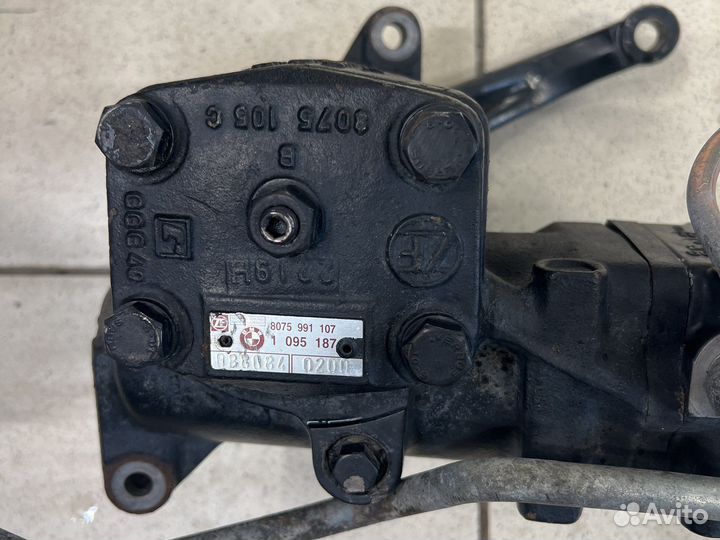 Рулевой редуктор е38