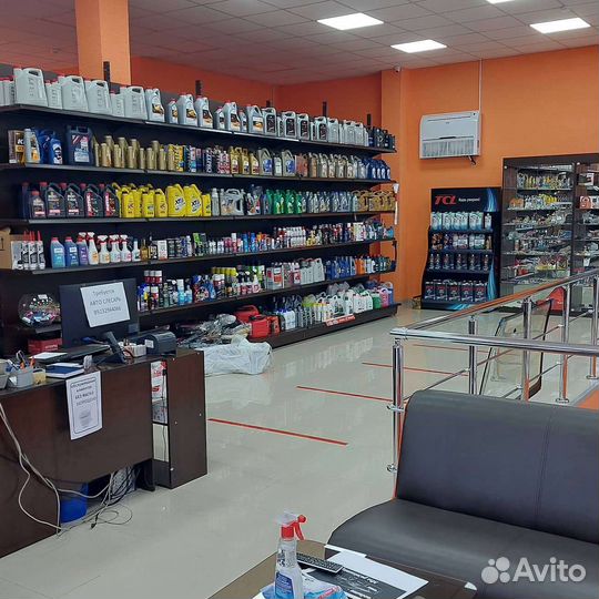 Продавец запчастей