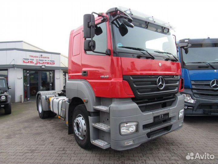 Стекло фары правое правое Mercedes Actros 2024