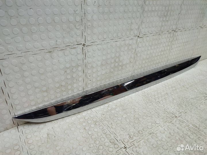 Накладка крышки багажника Mercedes-Benz V-Class