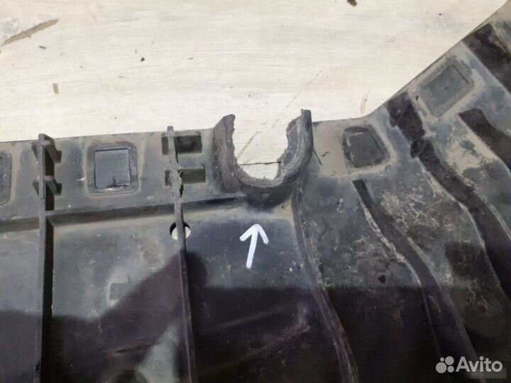 Пыльник переднего бампера Mercedes Benz W222