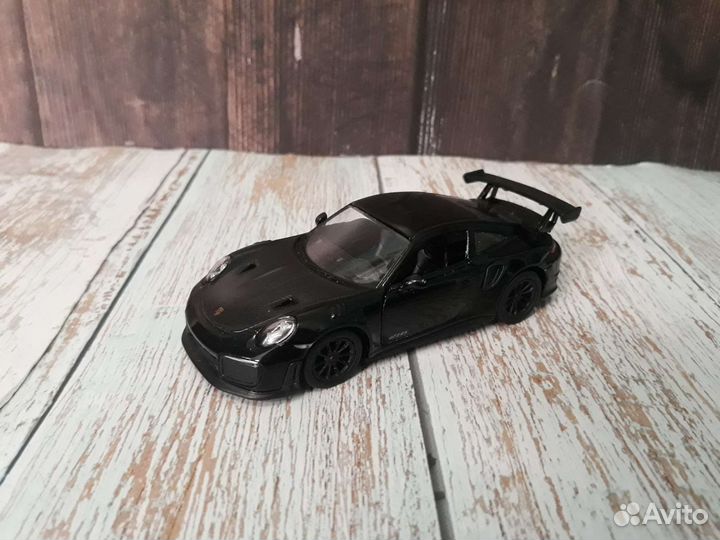 Модель автомобиля коллекционная Porsche 911 GT2 RS