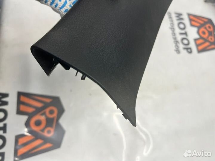 Обшивка багажника правая Kia Sportage универсал