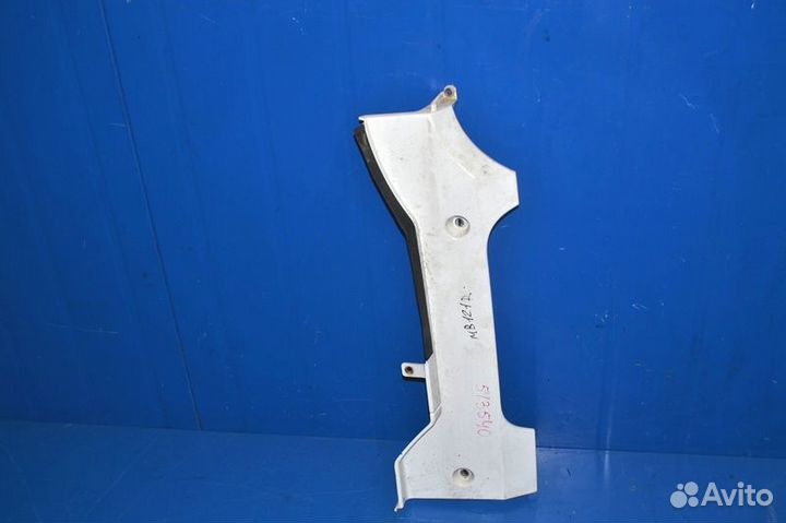 Воздушный дефлектор кабины, внутренний правый merc