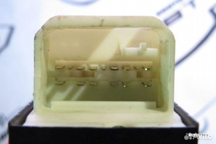 Блок управления С\П toyota. corolla rumion highlan