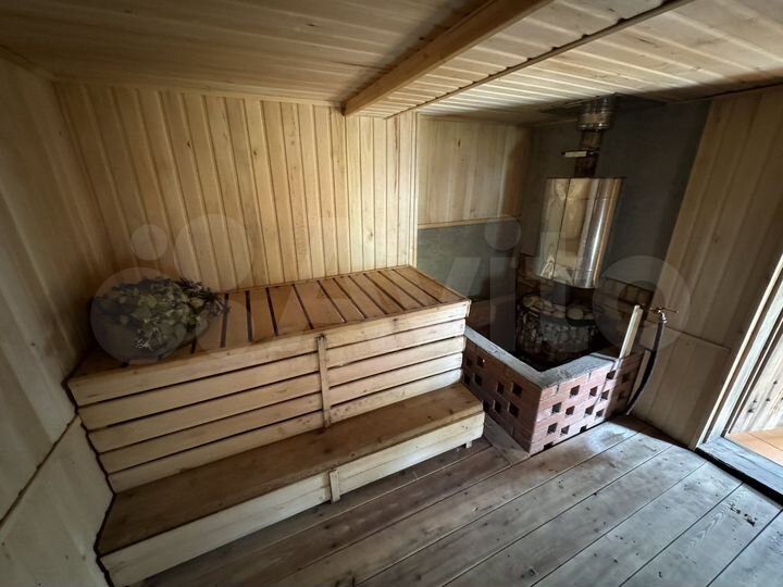 Дом 32 м² на участке 50 сот.