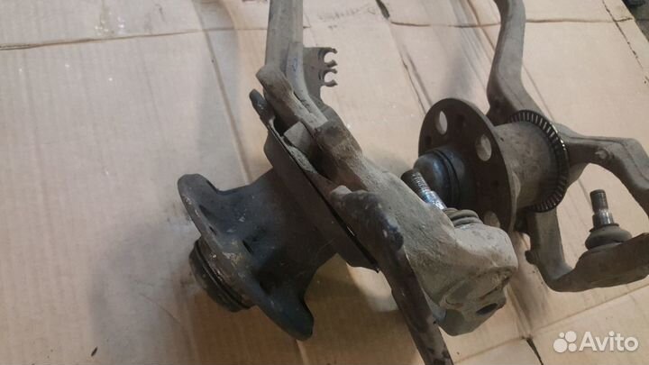 Поворотный кулак передний левый правый w220 220