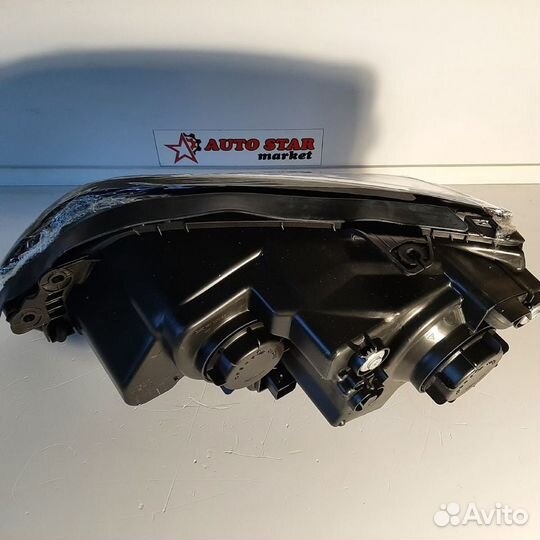 Фара передняя правая новая Kia Sorento 02-06