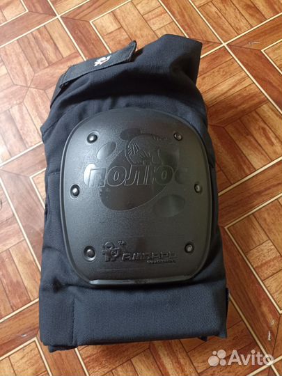 Наколеники