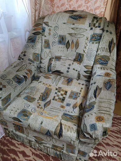 Диван и два кресла