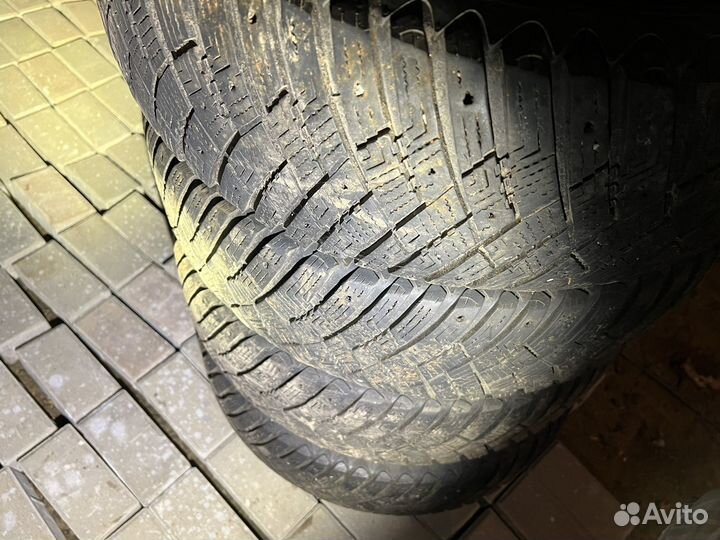 Goodyear Ultragrip Ice Arctic 235/70 R16 106T