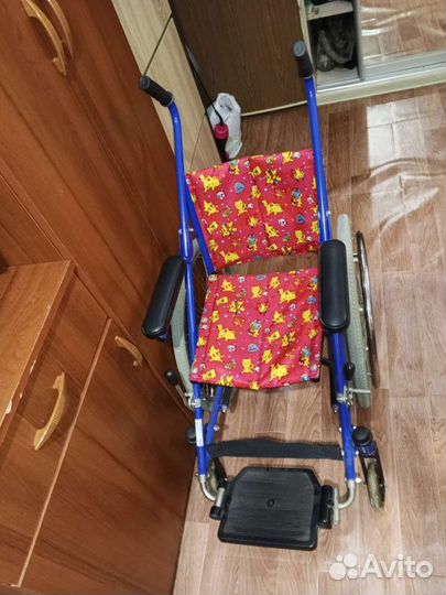 Коляска детская инвалидная