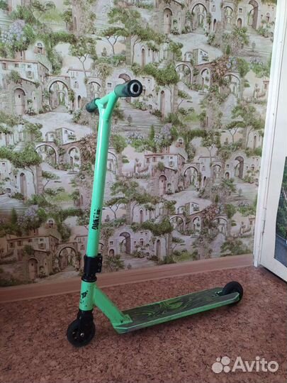 Трюковой самокат Duke 101