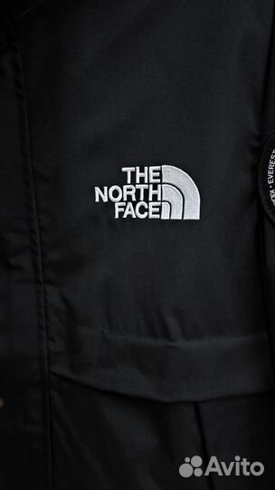 The North Face ветровка