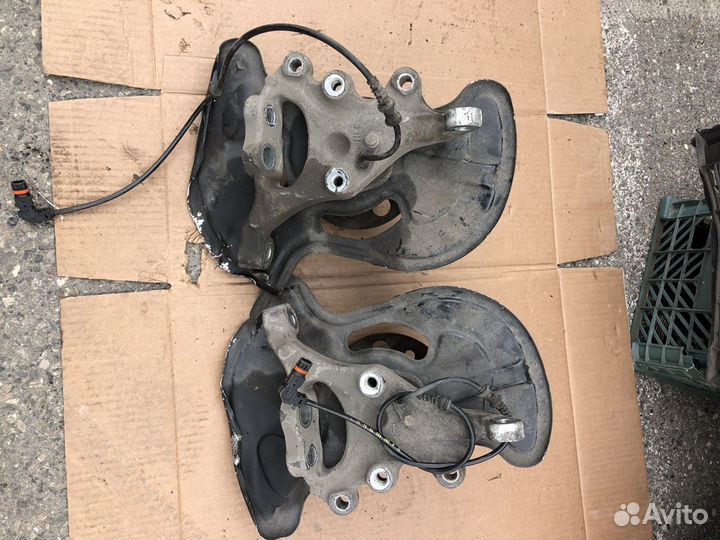 Цапфа кулак ступица передние Mercedes w204 с204 w2