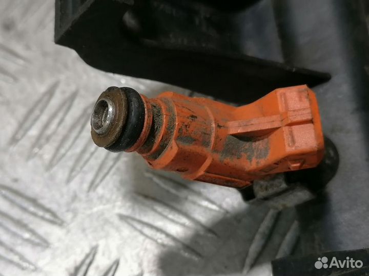 Форсунка двигателя Peugeot 307 2001 2008