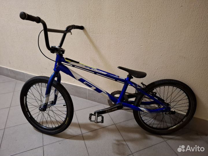 Велосипед bmx race GT