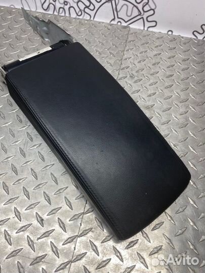 Подлокотник Volkswagen Passat B6 2.0 2007