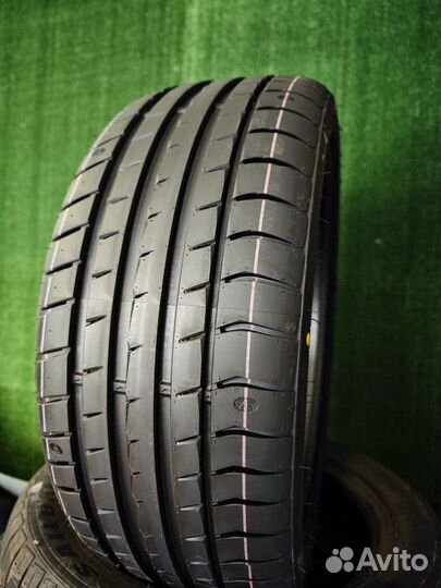 Triangle EffeXSport TH202 225/35 R20 90Y