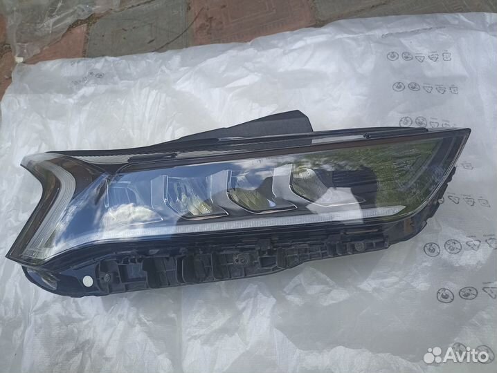 Фара правая Киа К5 Kia K5