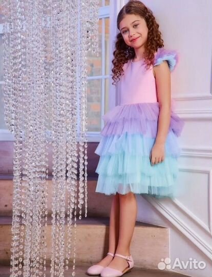 Нарядное платье для девочки 122- 128