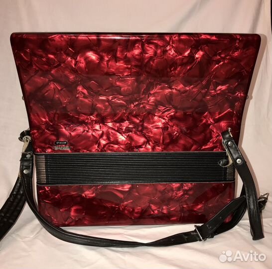 Продам аккордеон weltmeister serino