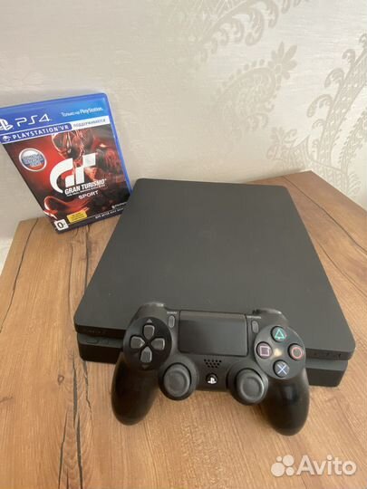 Sony playstation PS4 slim 1tb