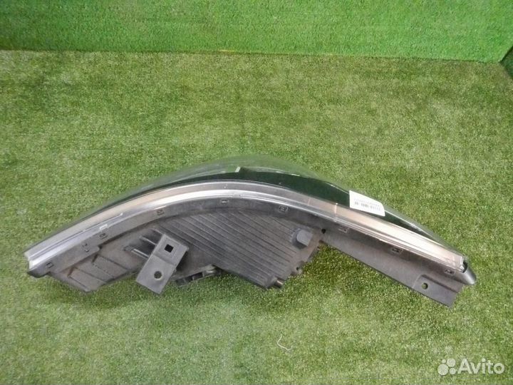 Фара правая Hyundai Solaris