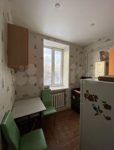 2-к. квартира, 45 м², 3/3 эт.