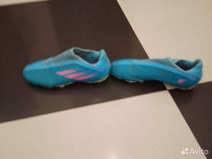 Футбольные бутсы