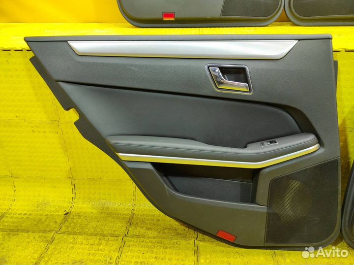 Обшивки дверей Mercedes-Benz W212 OM651.924 2.1