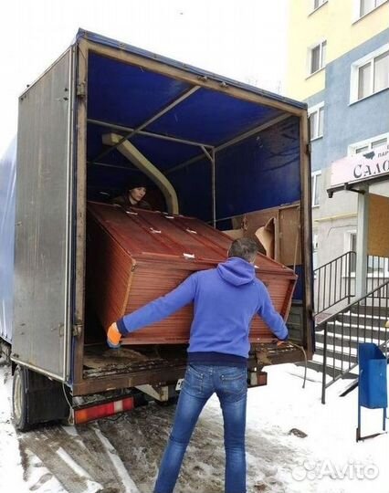 Грузчики. Бригада грузчиков. Рабочие руки