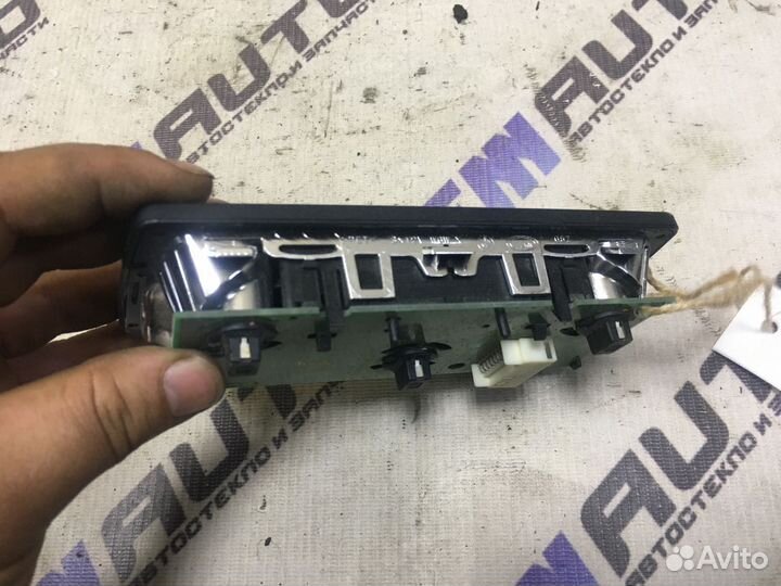 Плафон освещения салона бмв 730D F01 седан