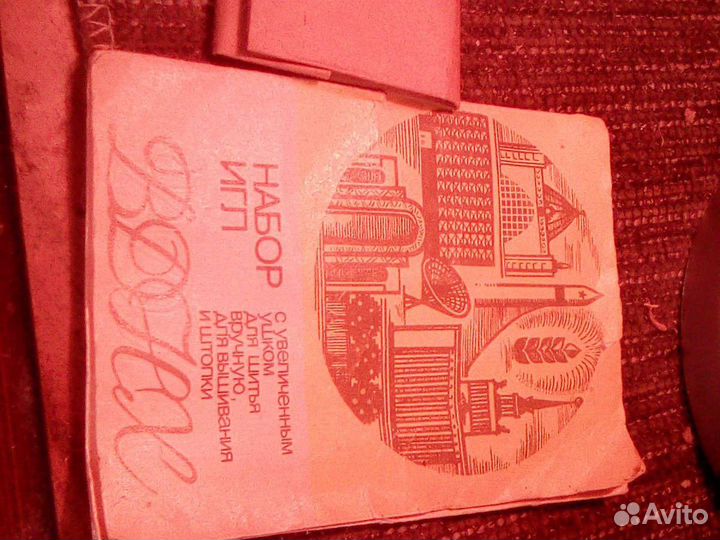 Челнок и шпуля для швейной машины