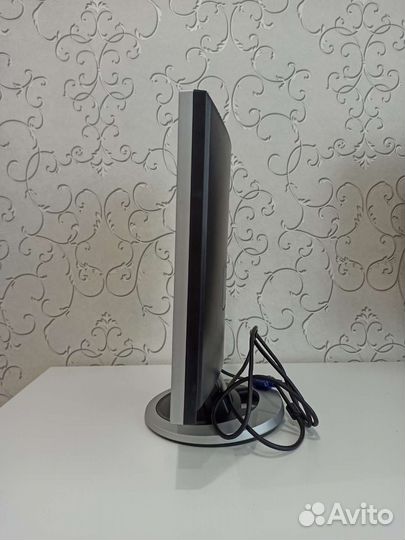 Монитор Samsung