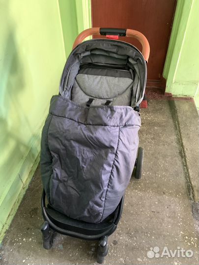 Детская прогулочная коляска