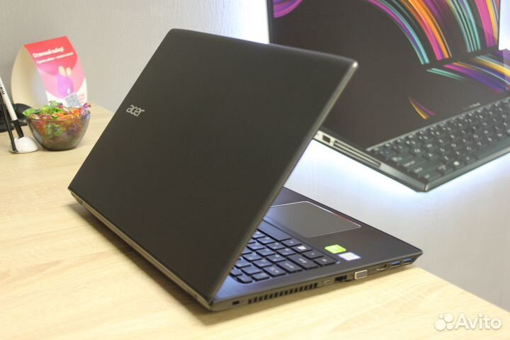 Ноутбук Acer с мощный процессором Intel i7-7500U