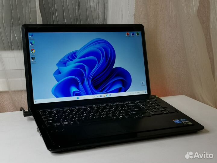 Ноутбук Sony vaio i7 2670QM/GT 540M/RAM 8GB/SSD