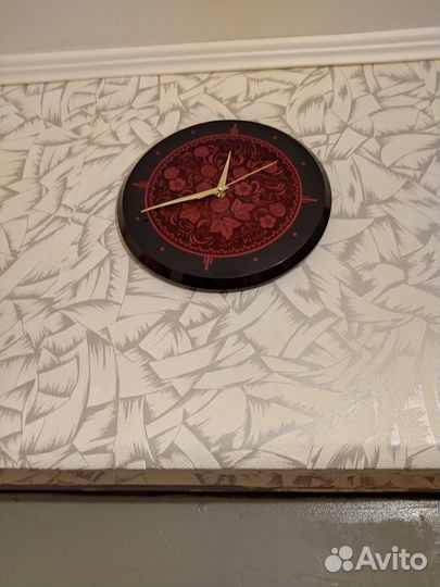 Часы электронные настенные