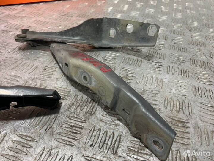 Петля капота Peugeot 308 4A/C EP6