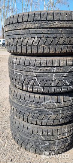 Bridgestone Blizzak VRX 245/40 R18 93S