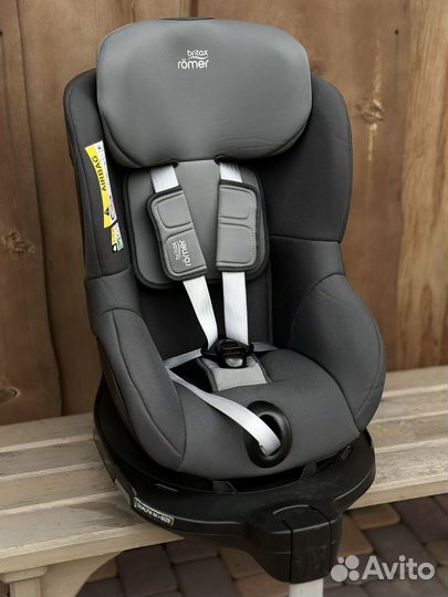Автокресло britax römer dualfix m i-size